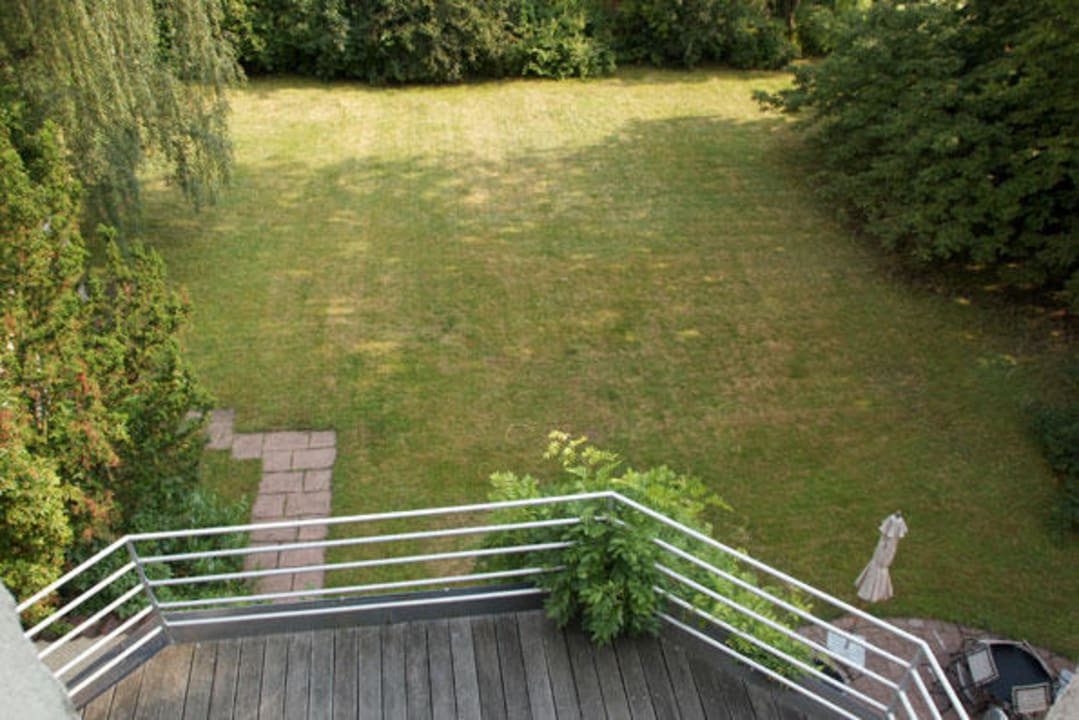 Blick in den Garten Hotel Garni Rosenhof