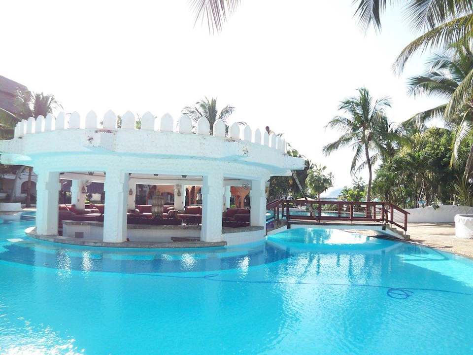 Poolbar Hotel Southern Palms Beach Resort