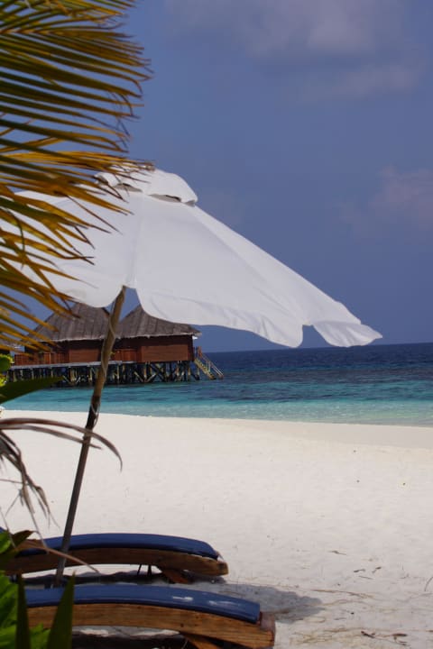 Strand Mirihi Island Resort