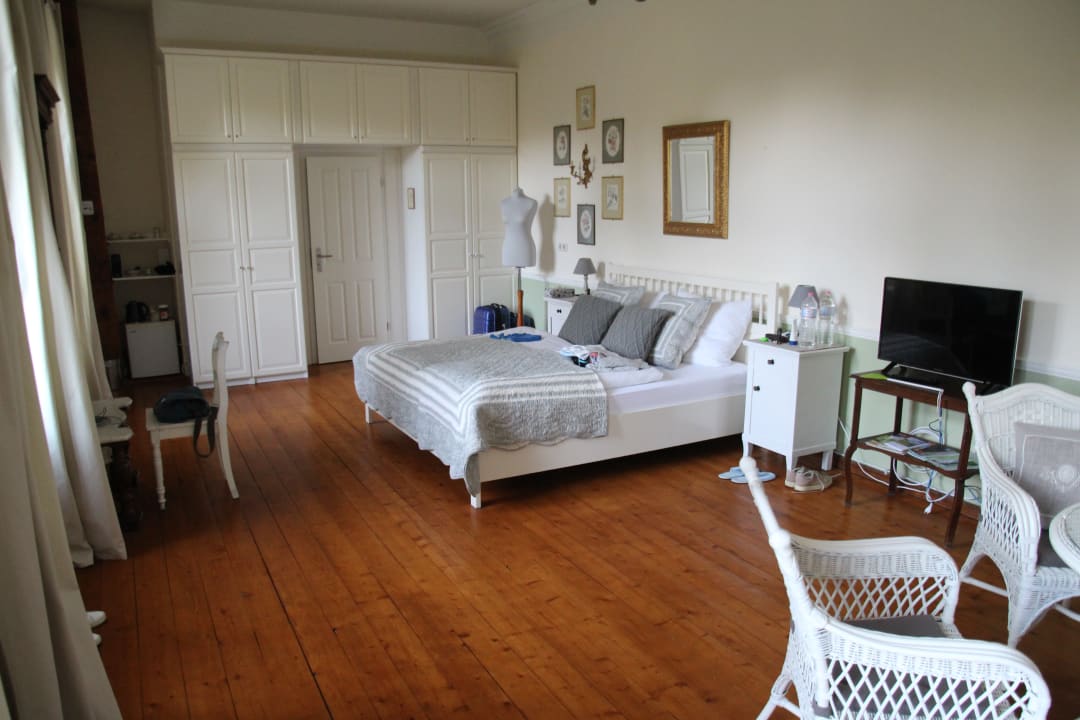 Zimmer Schloss Neuhausen