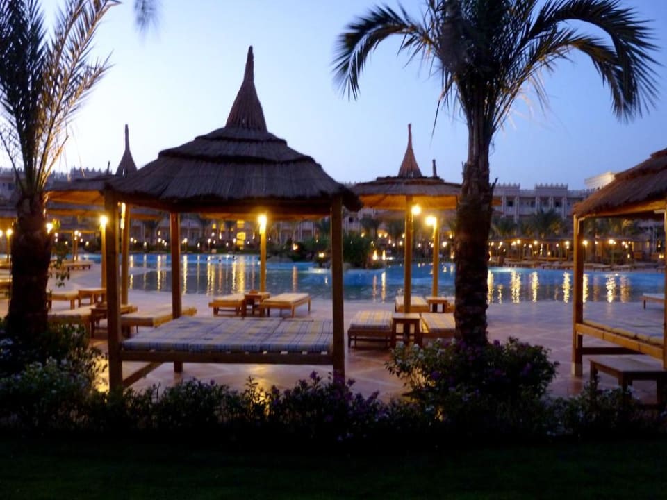 Baseny o zmierzchu Pickalbatros Palace Resort