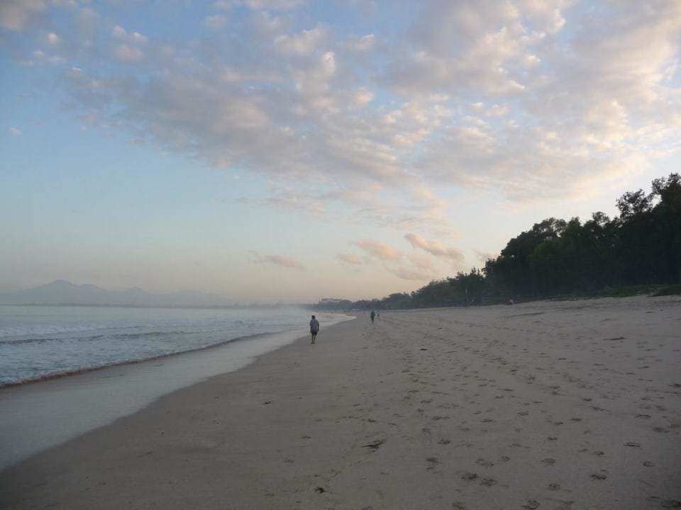 Strand früh morgens Hotel Keraton Jimbaran Resort