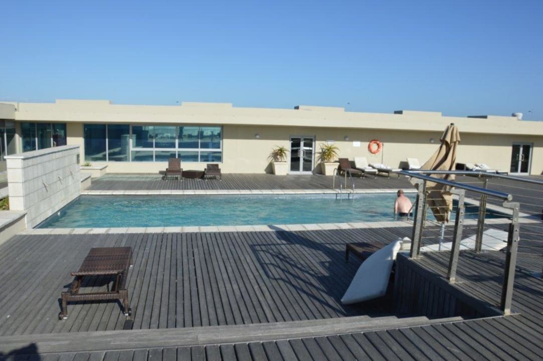 Pool auf der Dachterrasse Lagoon Beach  Hotel & Spa