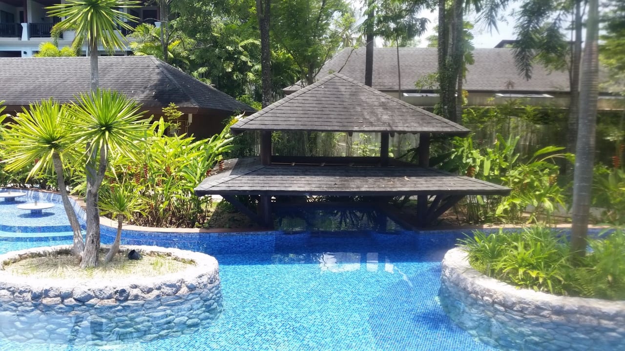 Pool am Zimmer  La Flora Khao Lak