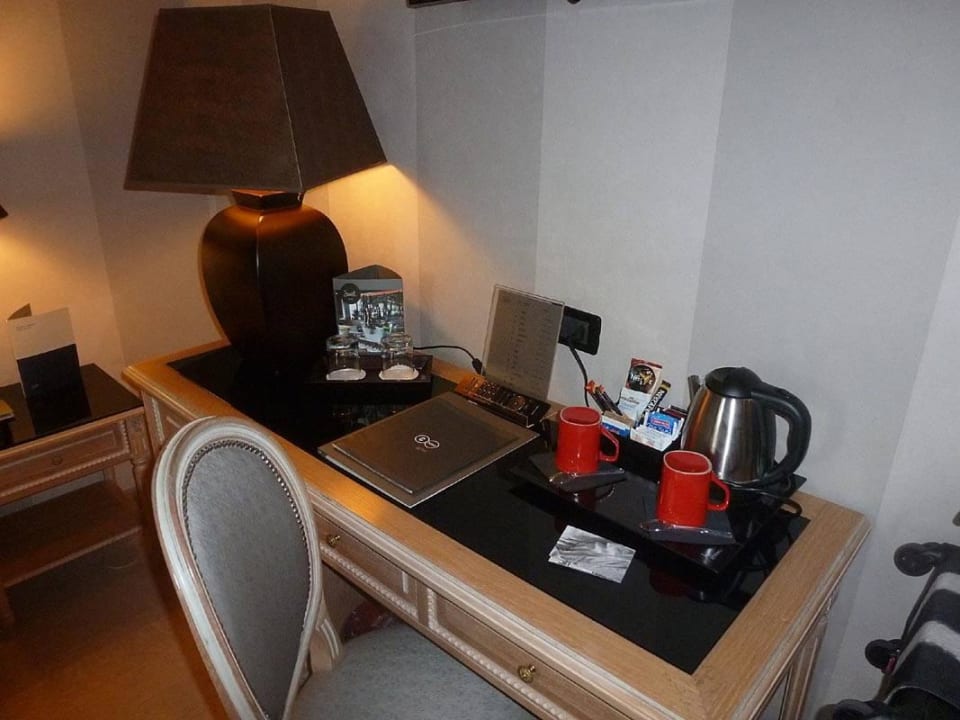 Schreibtisch c-hotels Ambasciatori