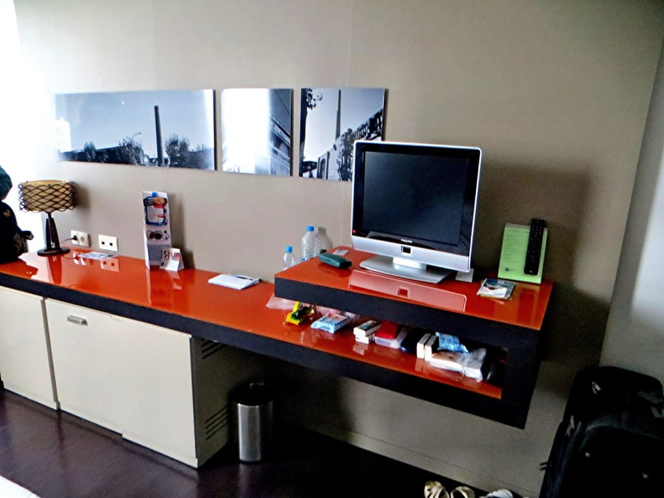 TV, Mini-Bar, Tresor Hotel Barcelona Condal Mar Affiliated by Meliá