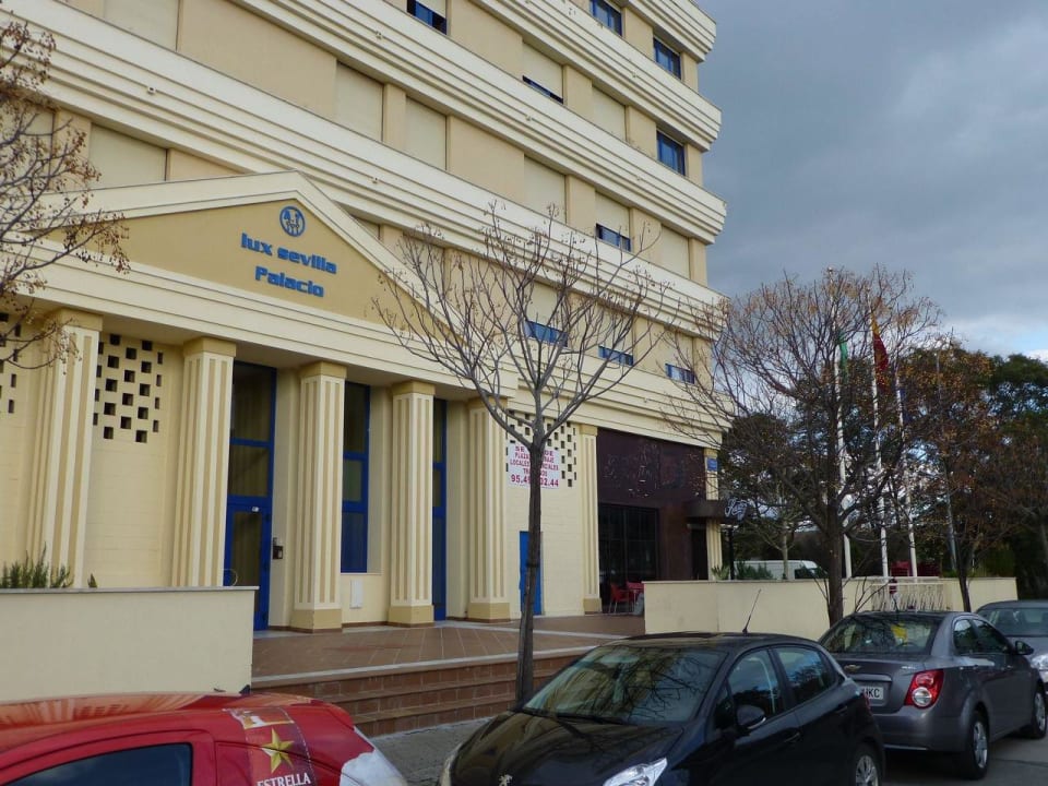 Außensicht Apartments Luxsevilla Palacio