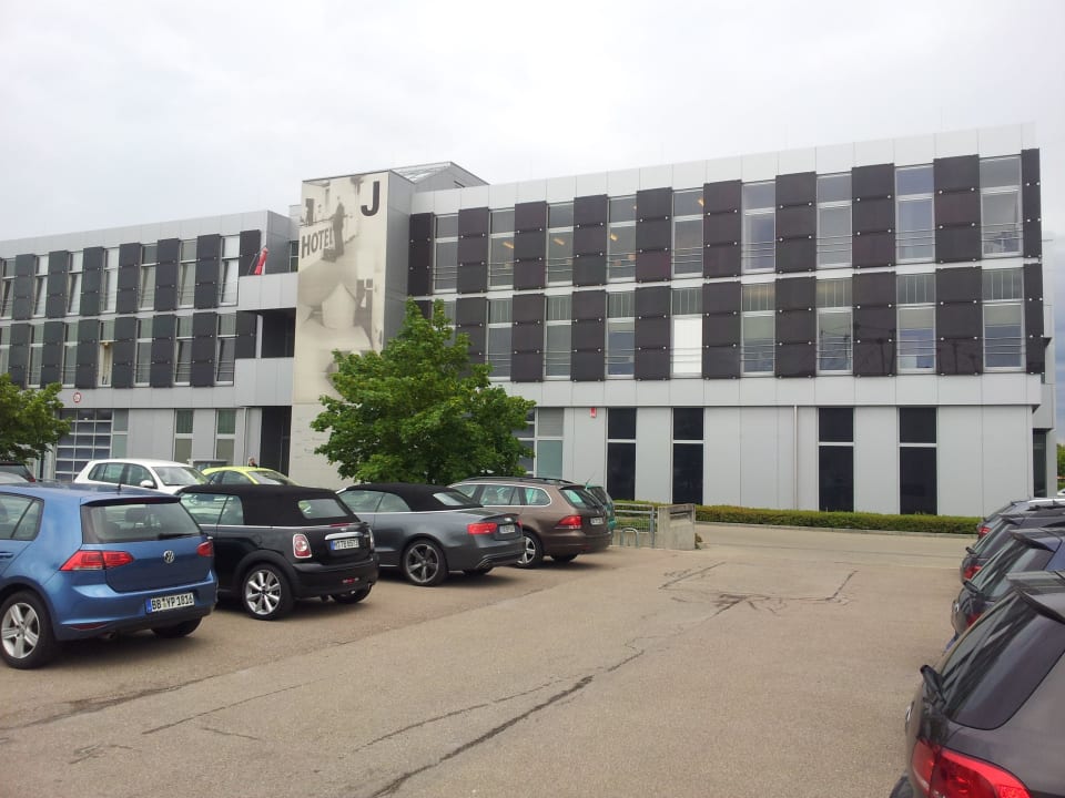 Front des Hotels Livenwork Hotel & CoWorking GVZ Ingolstadt