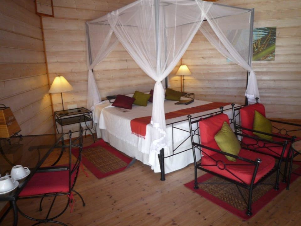 Beachvilla Kuredu Island Resort & Spa