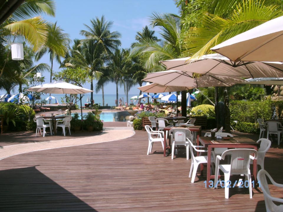 Blick auf die Poolbar Khao Lak Bayfront Resort