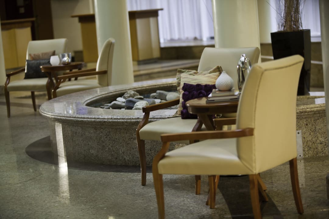 Lobby Renaissance Hotel Samara