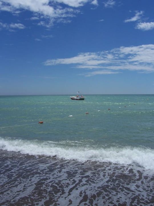 Boot am hoteleigenen Strand Belek Beach Resort Hotel