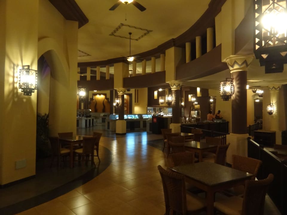 Abends im Restaurant Bereber Hotel Riu Touareg