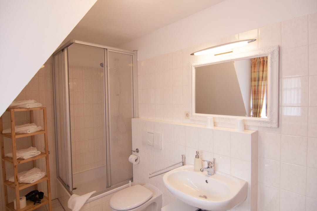 Badezimmer Wohnung 5 Urlaub im Fachwerk, Der Klink