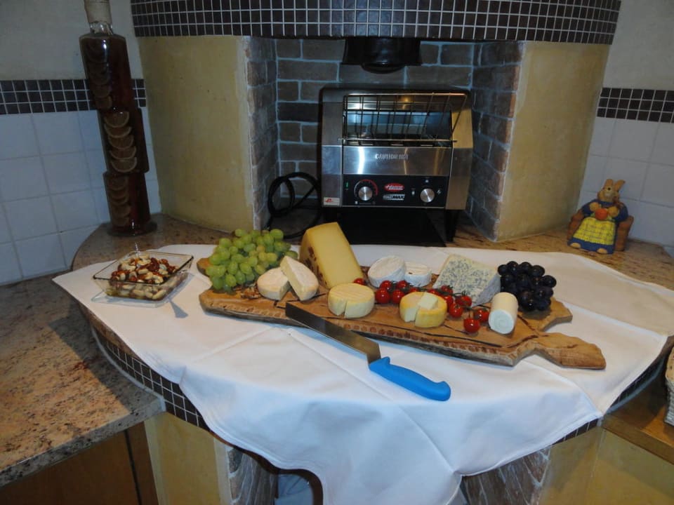Tägliches Käsebuffet Familienresort Buchau