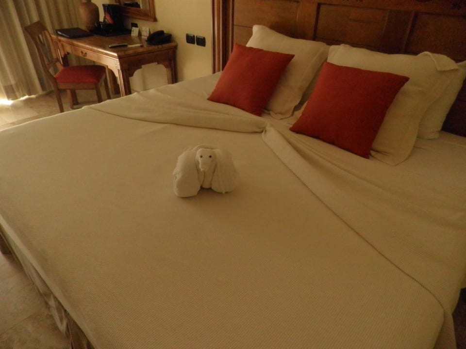 La mega cama del hotel. Catalonia Royal Tulum Beach & Spa Resort - Adults only