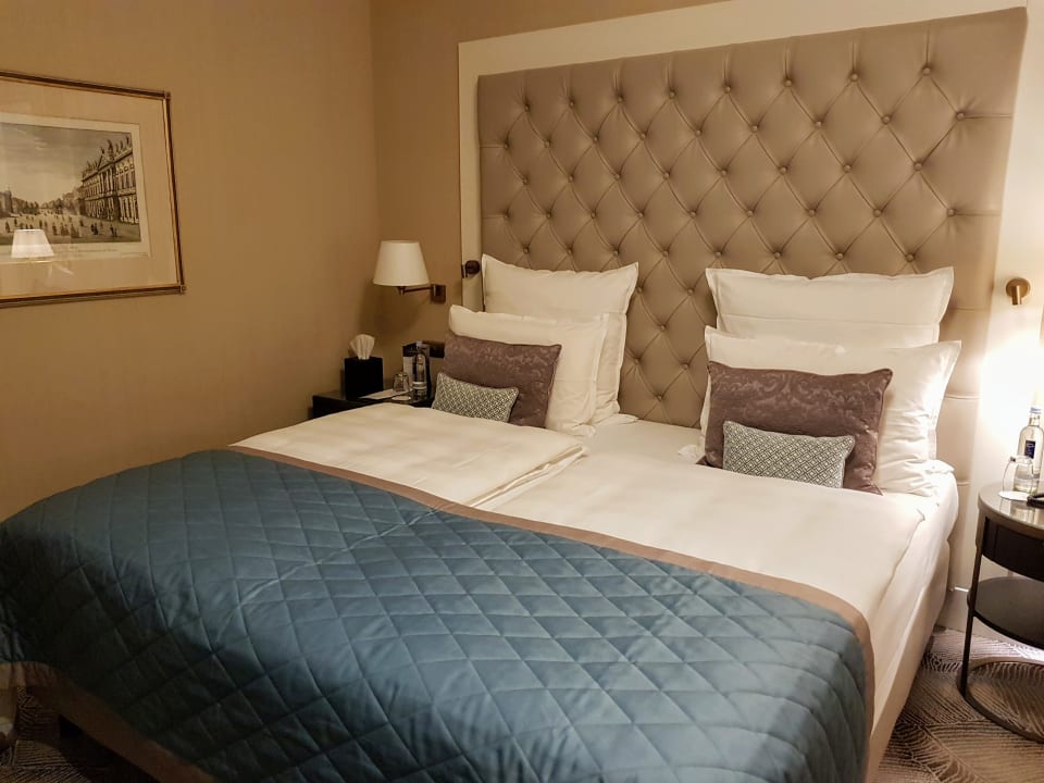 Zimmer Steigenberger Icon Grandhotel Petersberg