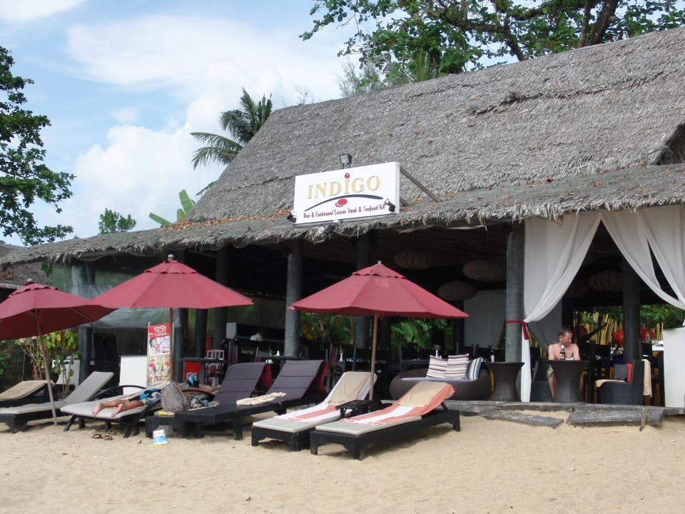 Liegen vor Restaurant Ocean Breeze Resort