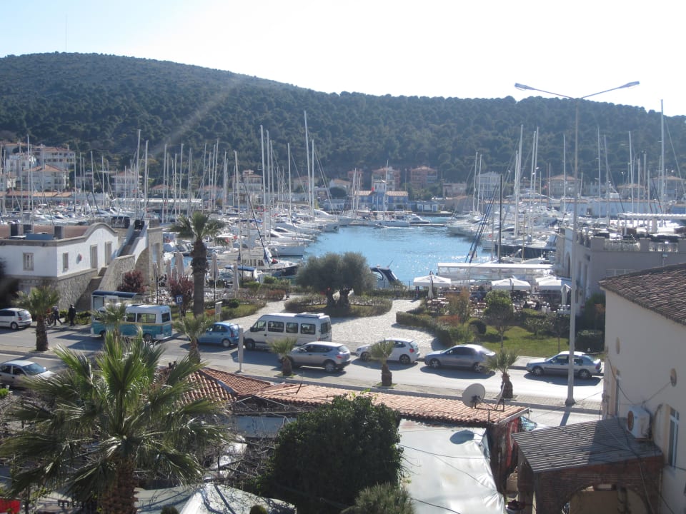Ausblick auf den Yachthafen Hotel Cesme Kanuni Kervansaray