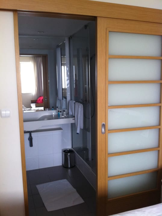 Blick ins Bad Hotel Novotel Istanbul