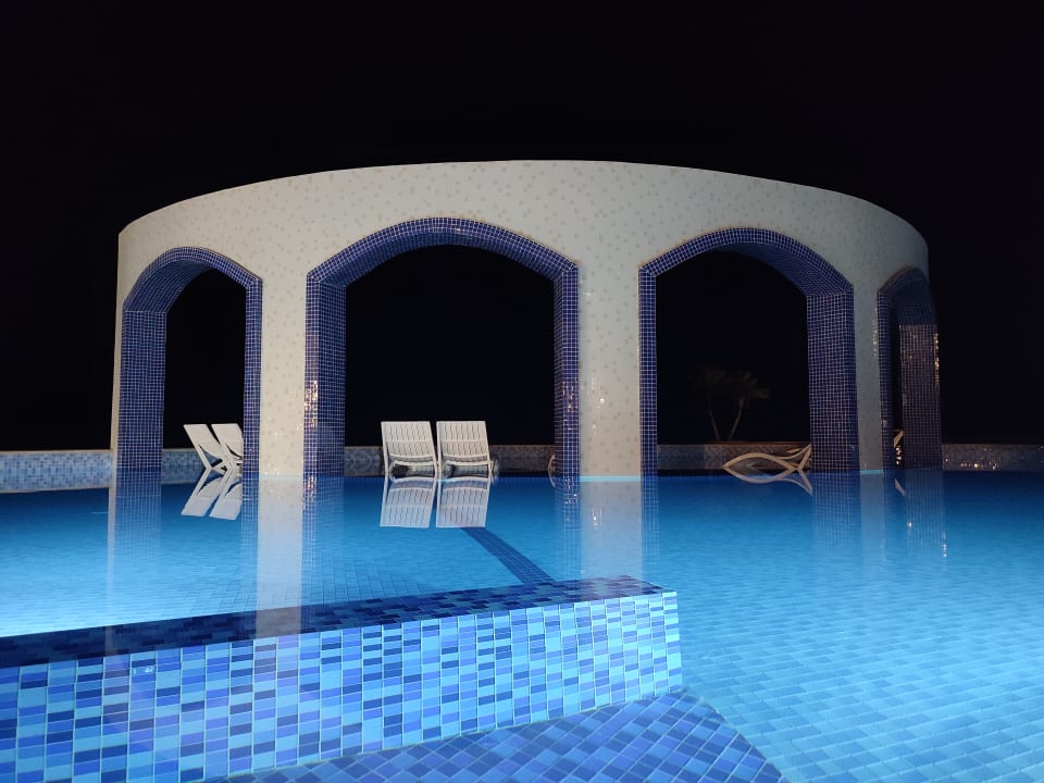 Pool Malikia Resort Abu Dabbab