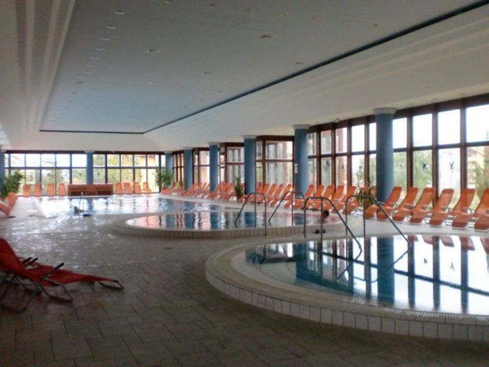 Schwimmbecken und Thermalbecken Greenfield Hotel Golf & Spa