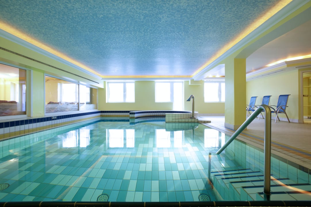 Pool Hotel Fährhaus