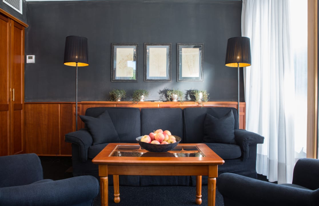 Lobby Hotel Villa Irma