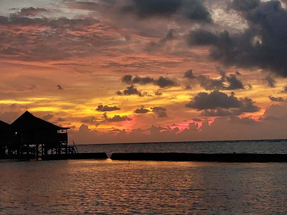 Außenansicht Kuredu Island Resort & Spa