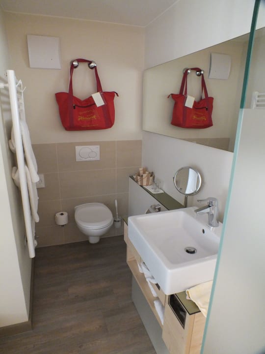 Zimmer 321 Bad Hotel Tanneck