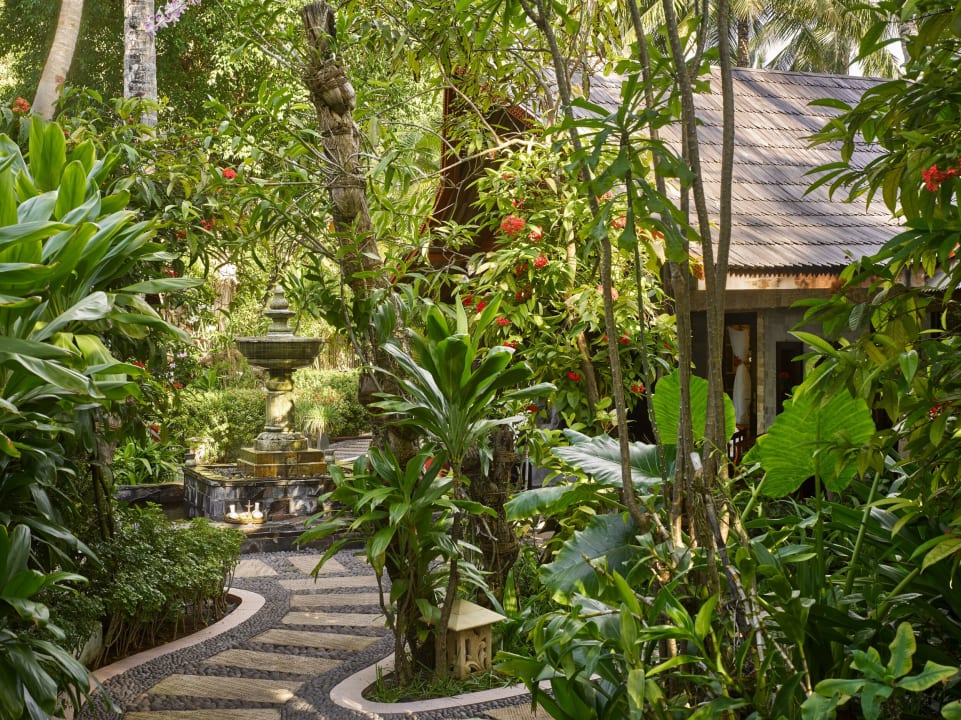 Gartenanlage Villa Park Sun Island