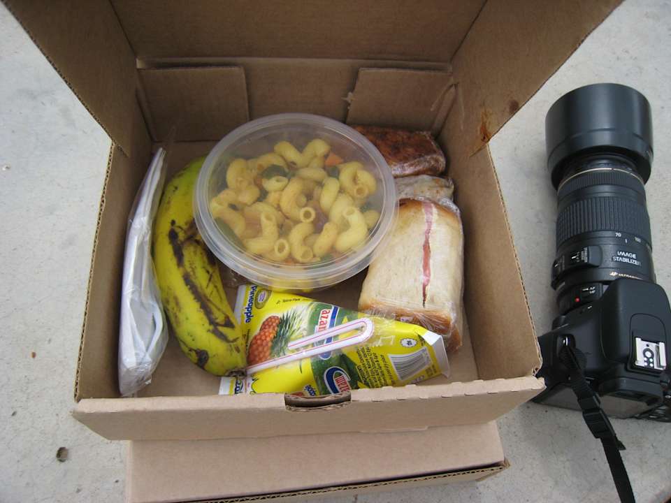 Ланч-бокс который дают с собой Migunga Tented Camp