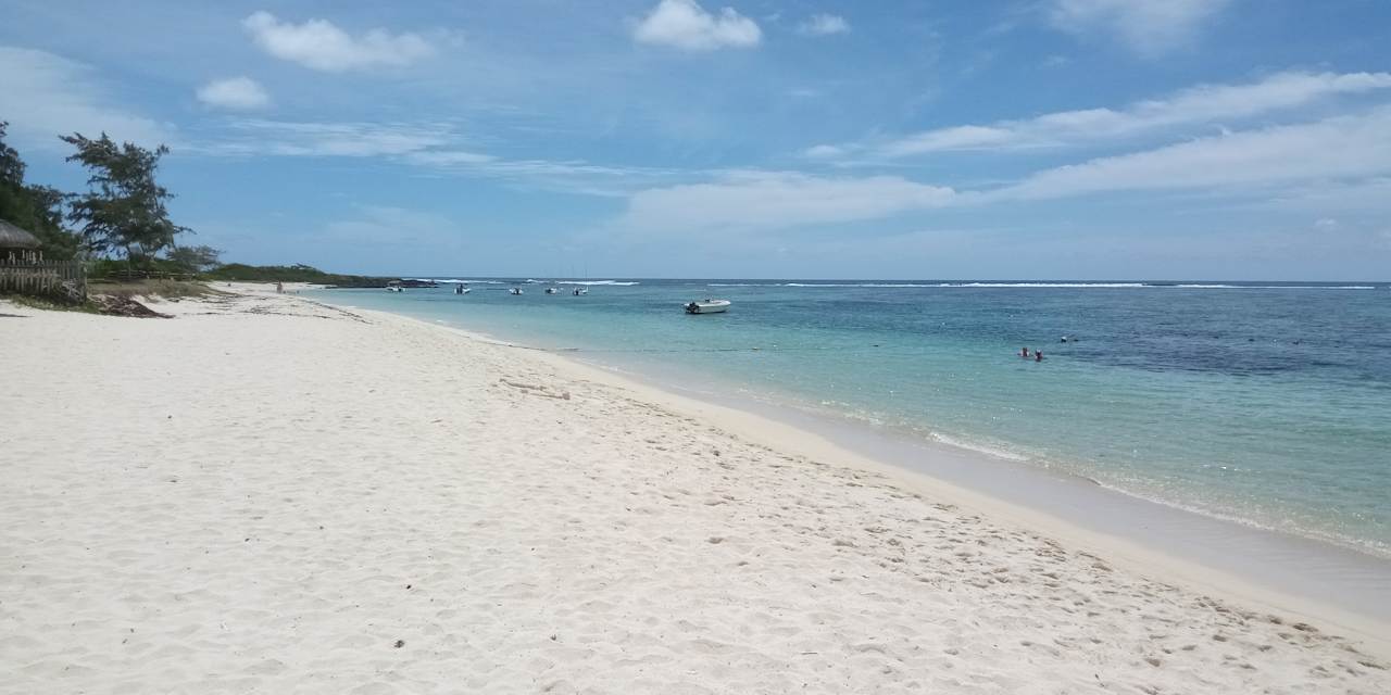 Strand Friday Attitude