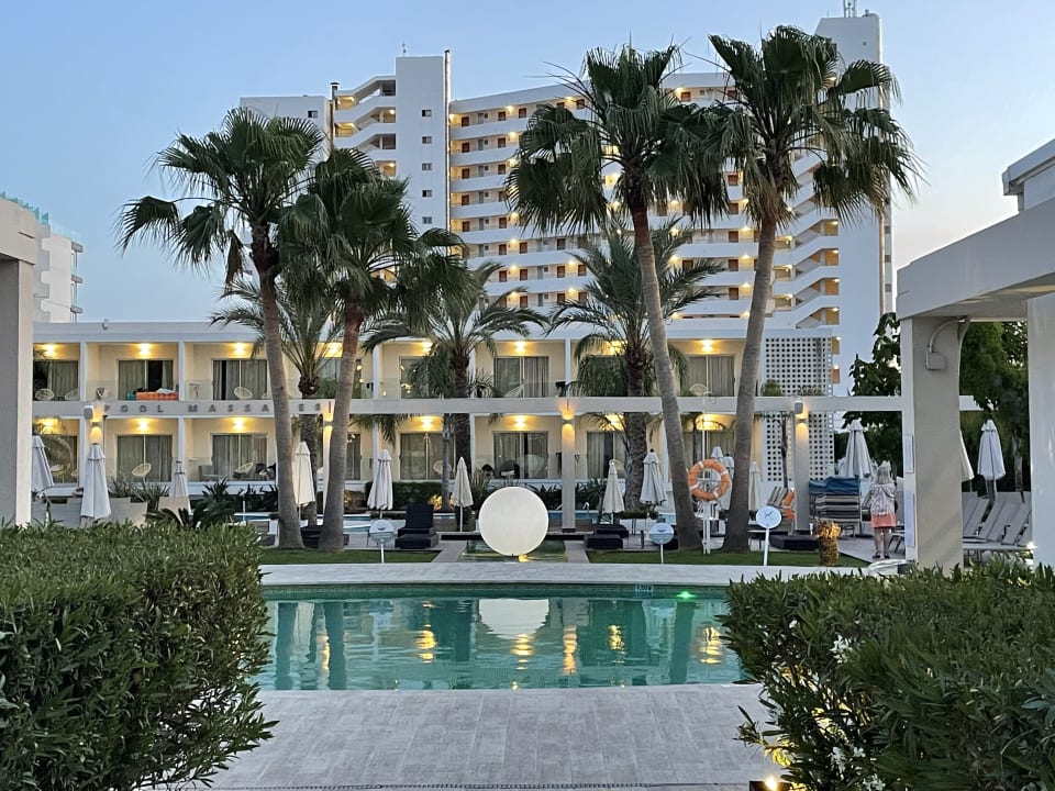Pool BG Hotel Caballero