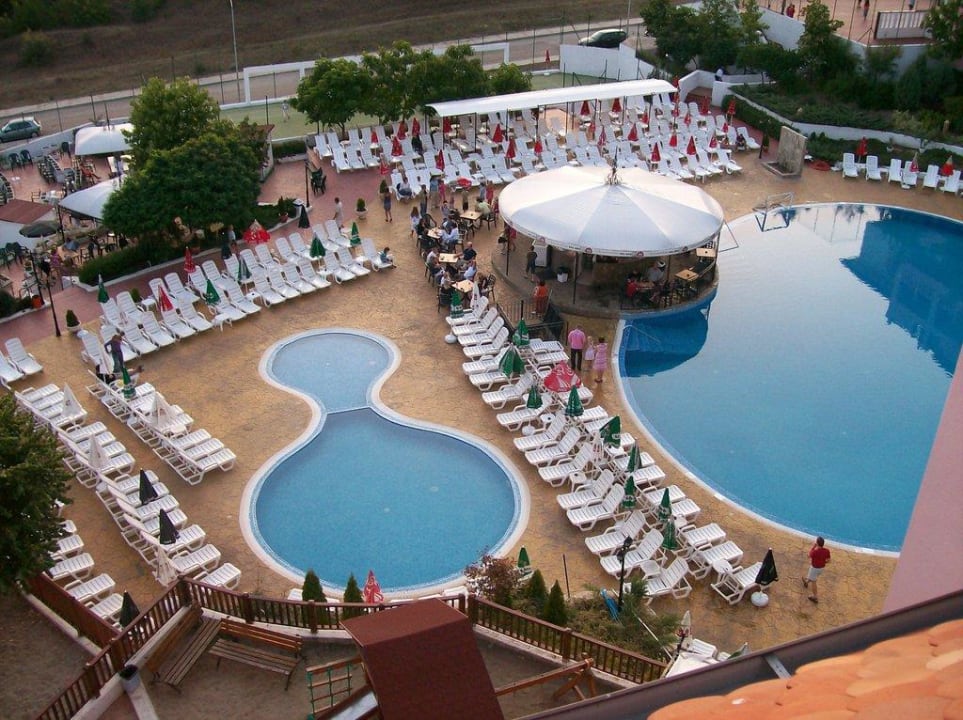 Poolanlage für groß und klein Bella Vista Beach Club