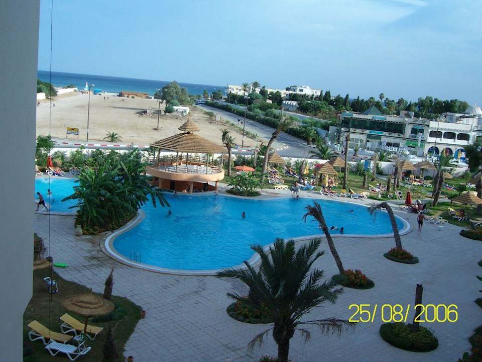 Der Pool von oben Hotel African Queen