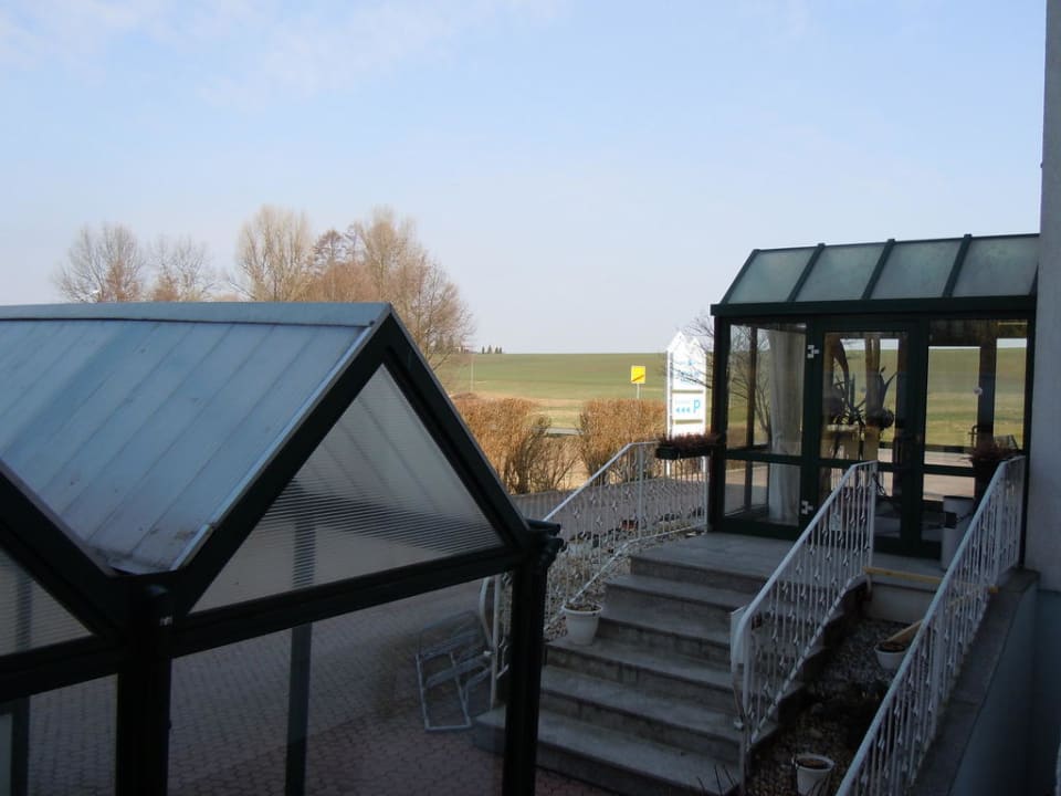 Blick aus dem Erdgeschoss Garni Hotel Zwickau-Mosel
