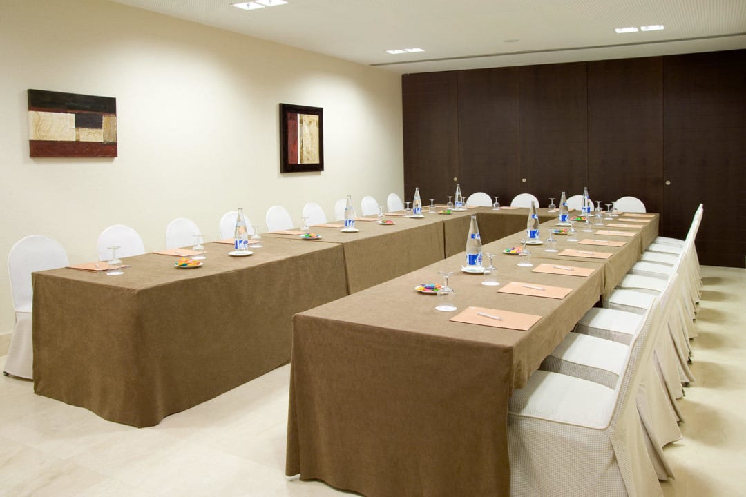 Volga Meeting Room NH Sants Barcelona