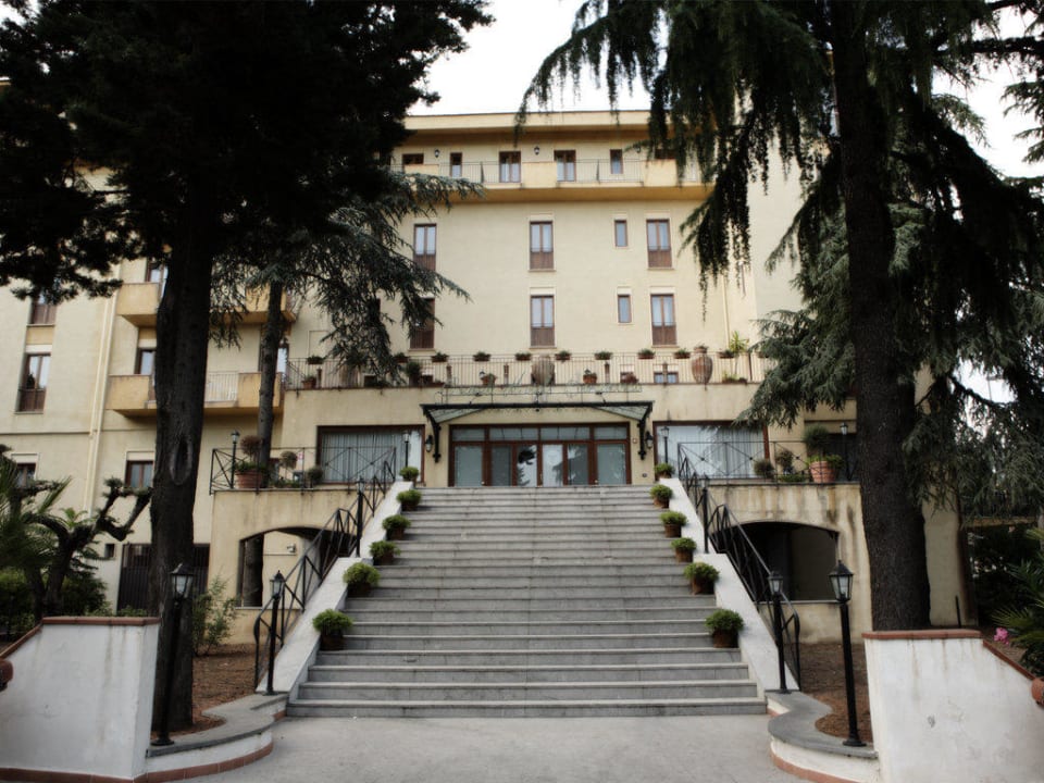 Ingresso Hotel Allegroitalia Etna Pedara