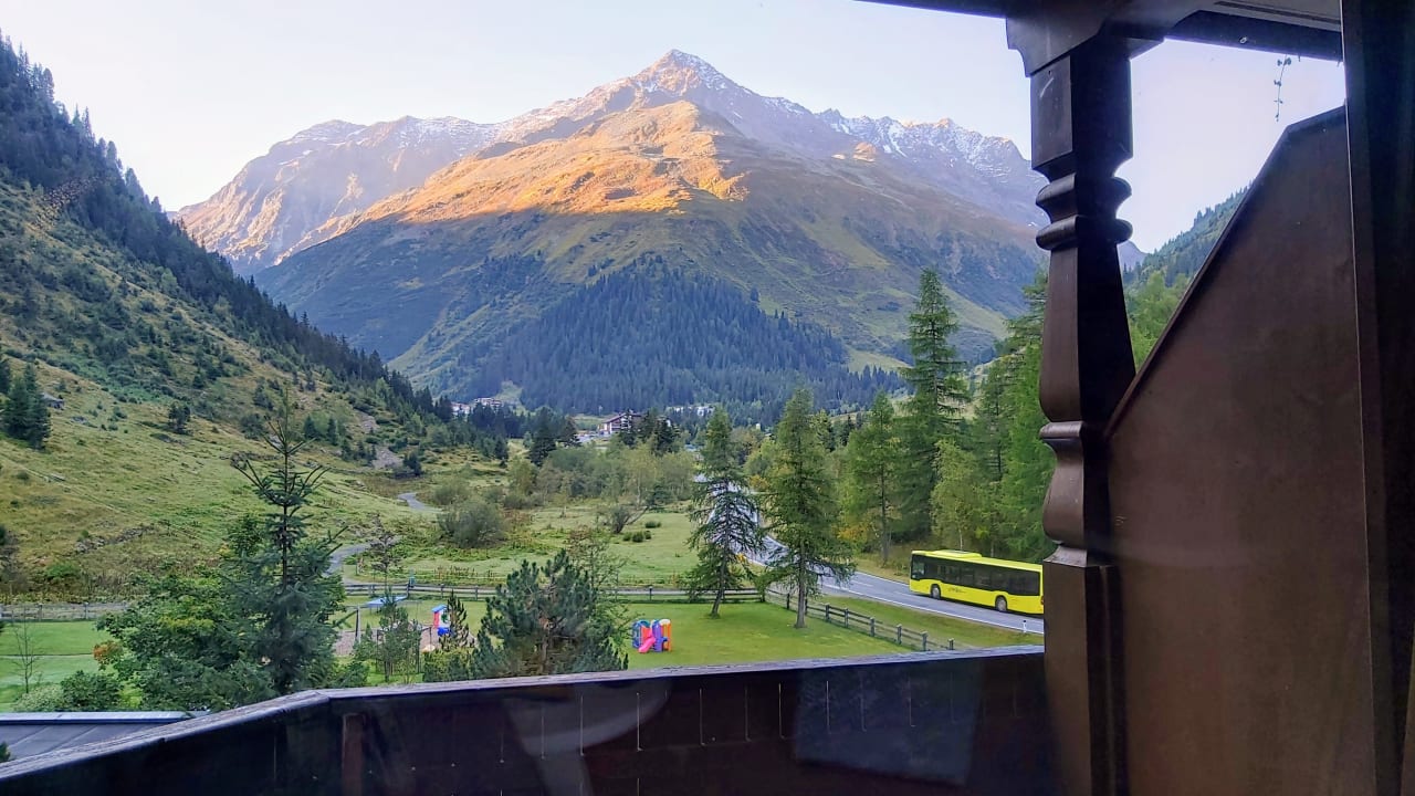 Ausblick Verwöhnhotel Wildspitze