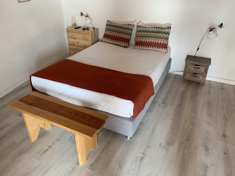 Zimmer Zulla Nazare's Surf Village