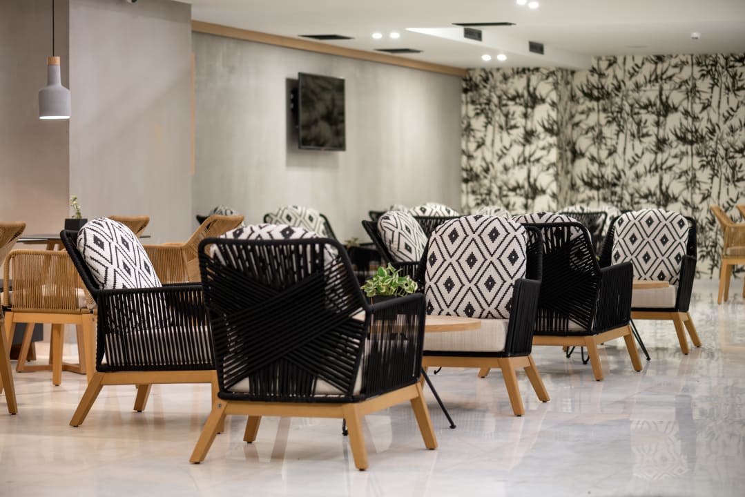 Gastro Hotel Theartemis Palace