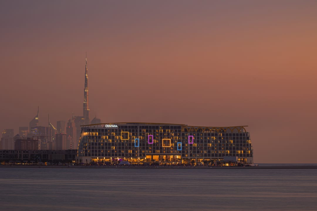 Außenansicht Centara Mirage Beach Resort Dubai - A World of Family Fun