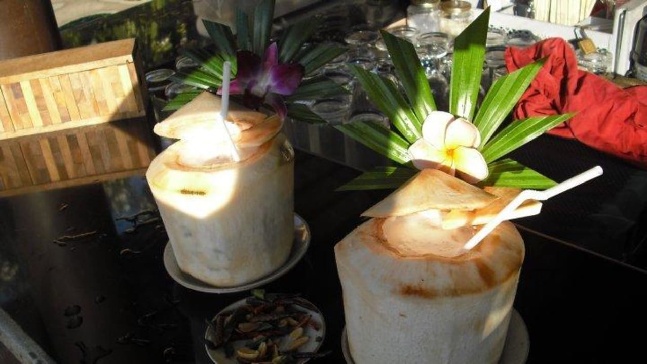 Poolbar - Tomkah Colada  Fair House Villas & Spa