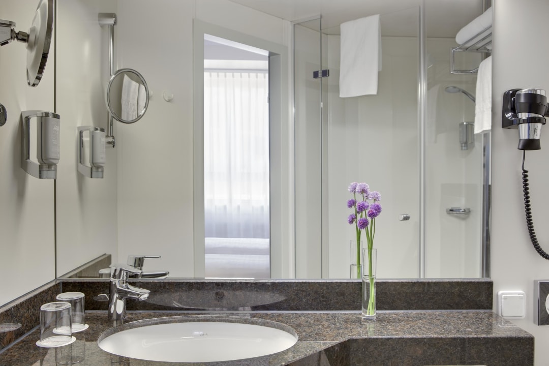 Badezimmer rugs HOTEL Augsburg City