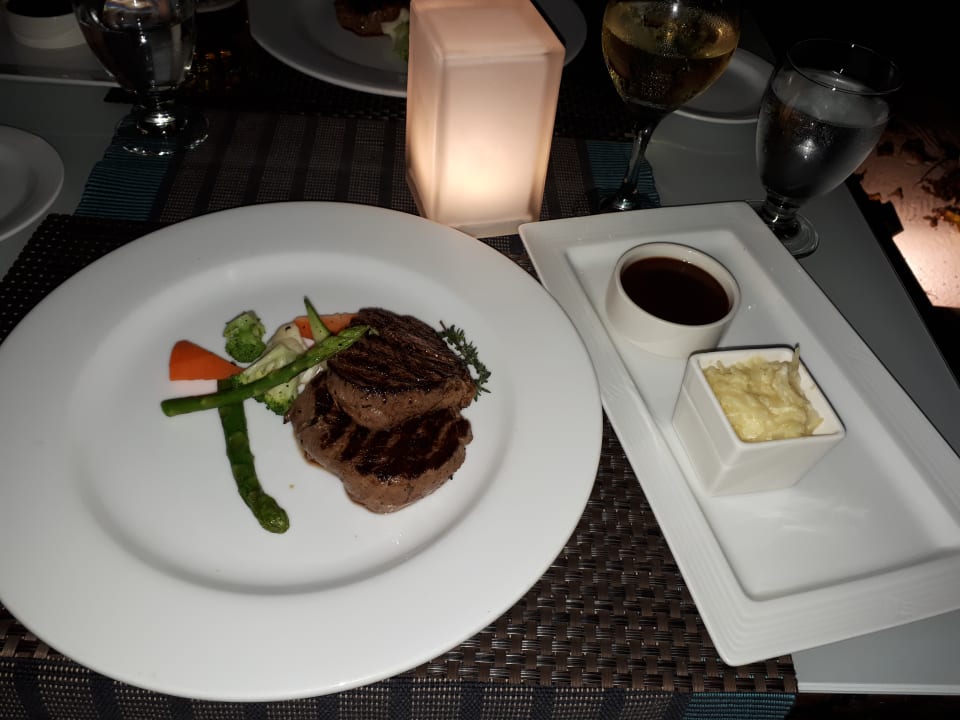 Gastro Adaaran Select Meedhupparu Island Resort - Premium All Inclusive