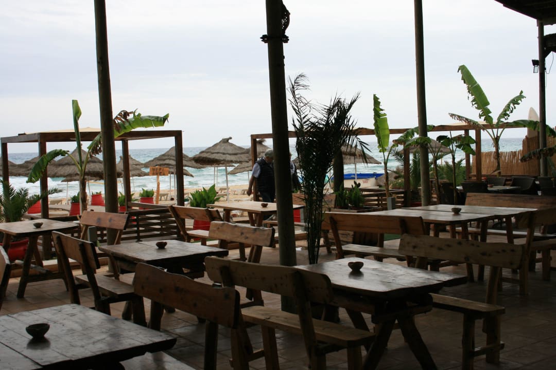 Blick von der Strandbar Hotel Royal Nozha