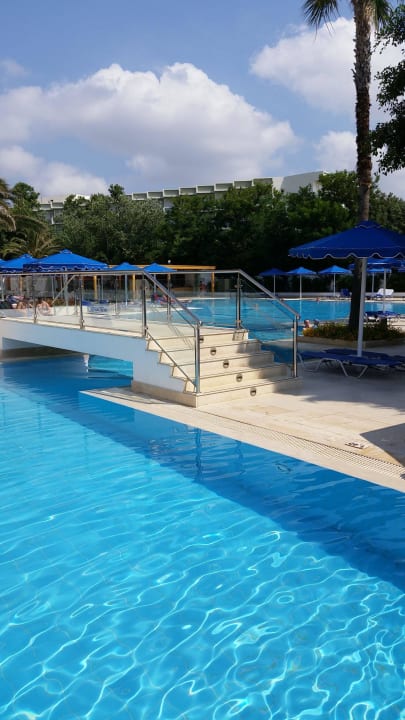 Einer von 3 Pools Mitsis Faliraki