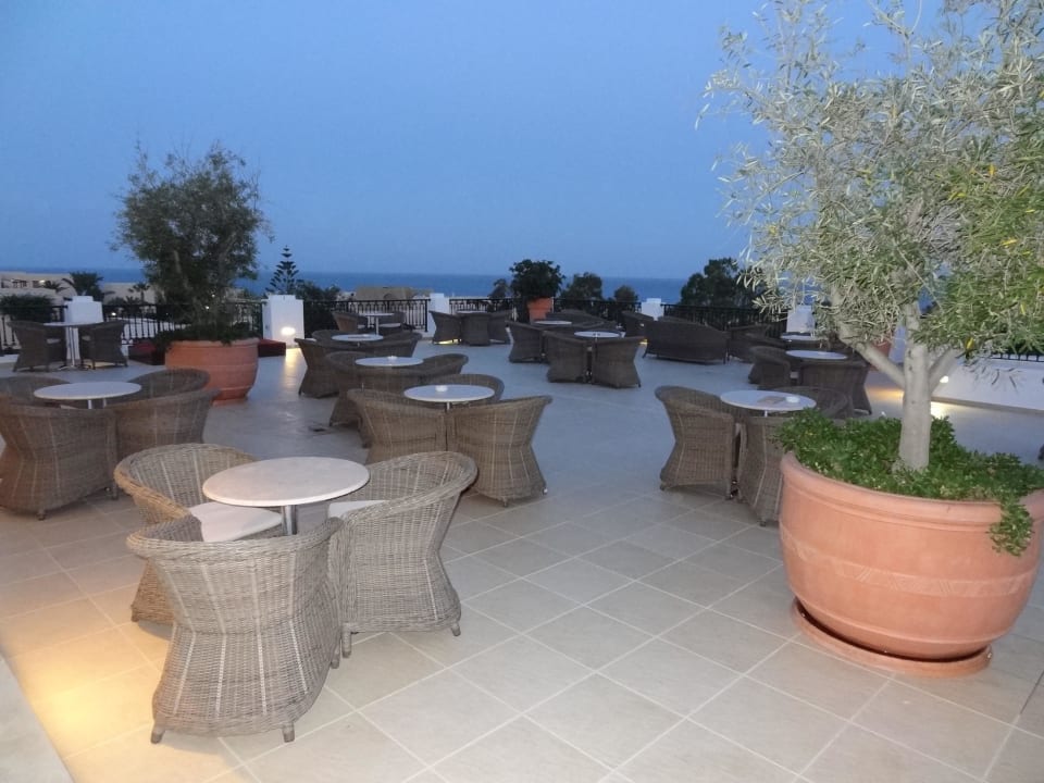 Lobby Bar mit Blick aufs Meer Porto Bello Royal