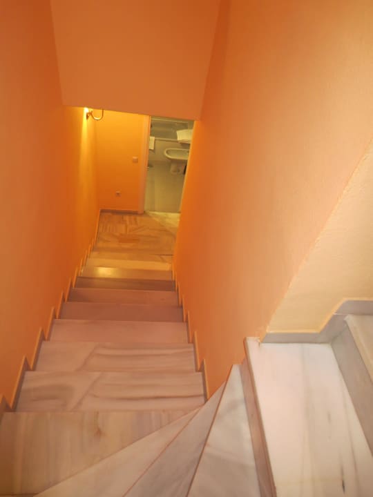 Treppe zum Bad und Schlafzimmer Hotel VIME La Reserva de Marbella